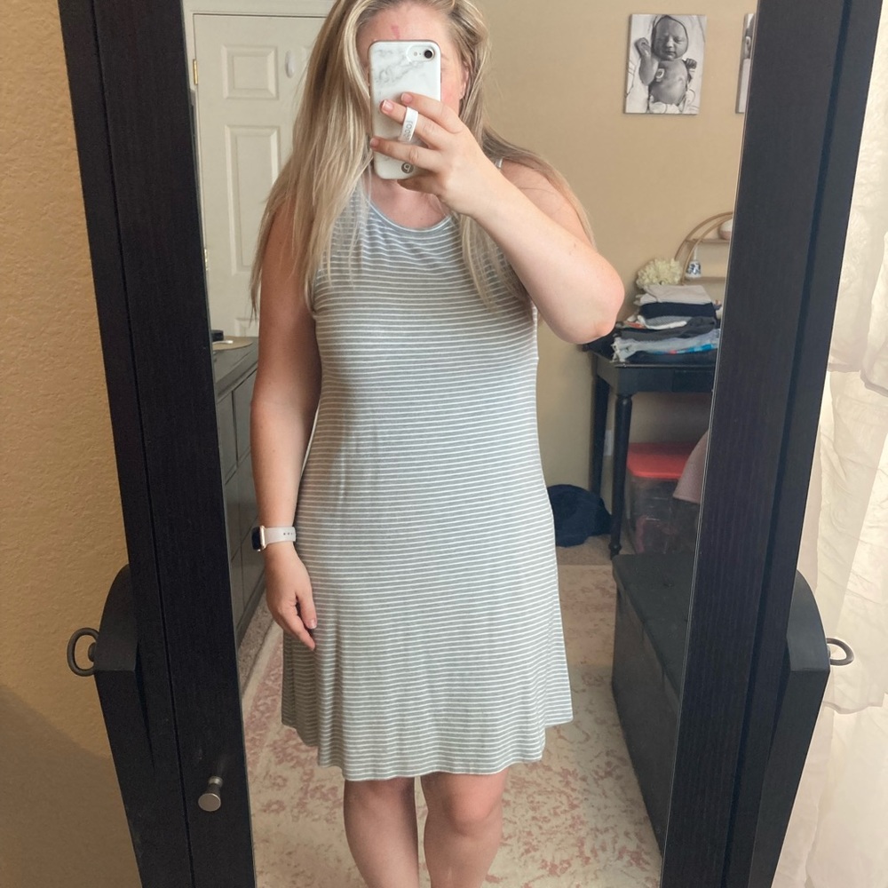 Hilary Radley gray white stripe dress tank M
